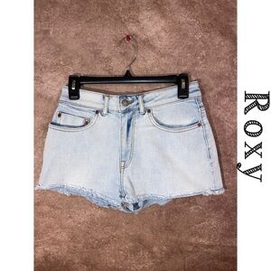 ROXY Eva Denim Shorts - Waist size 26” - EUC